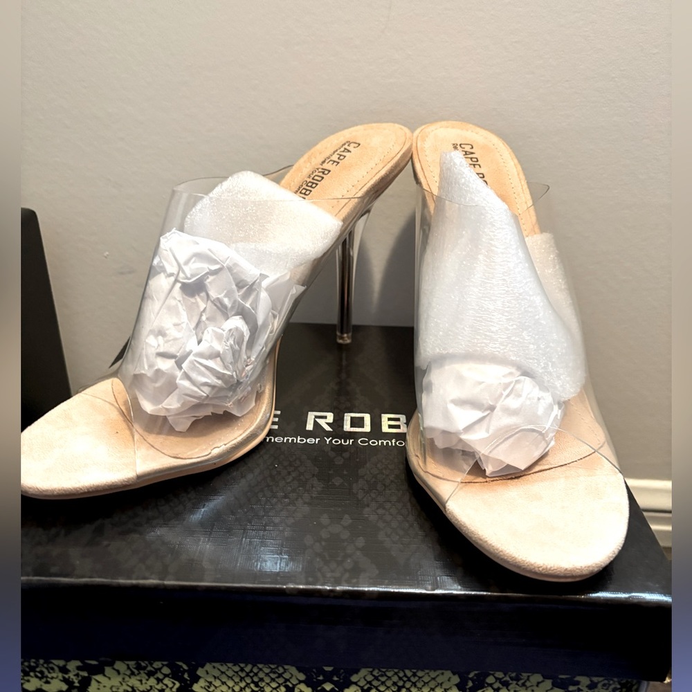 New Cape Robbin Heels